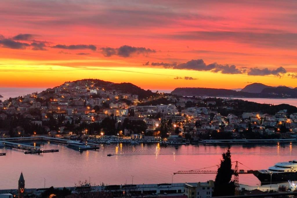 Apartamento Walking Distance Old Town 120M2,Garden,View,Garage Dubrovnik Exterior foto